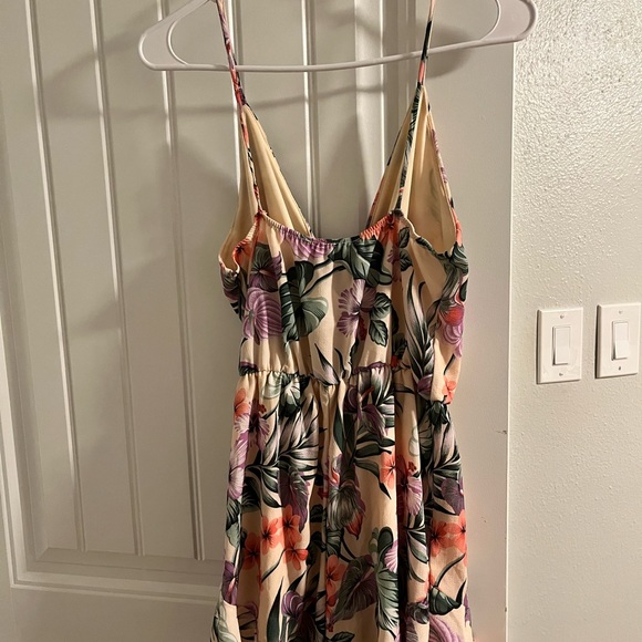 NWT tie front tropical print romper - Picture 2 of 4